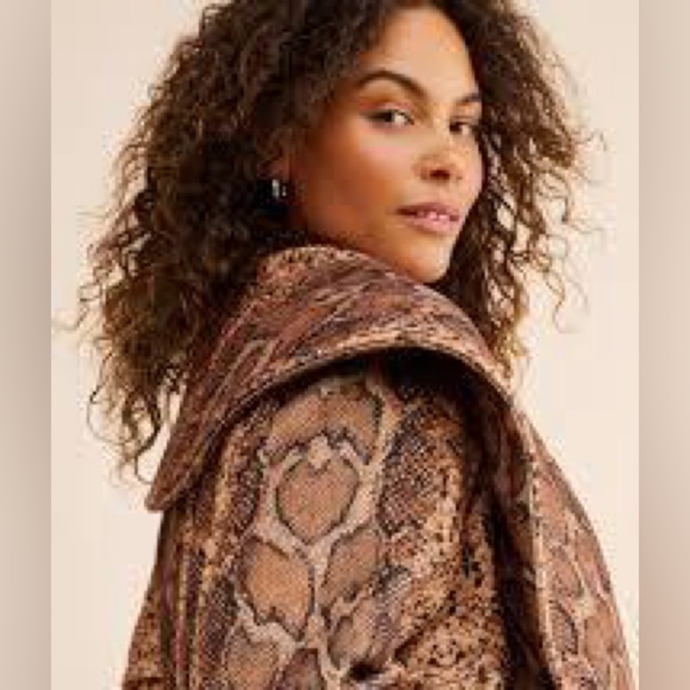 Hutch Snakeskin Longline Print Coat Size XL - Picture 6 of 11